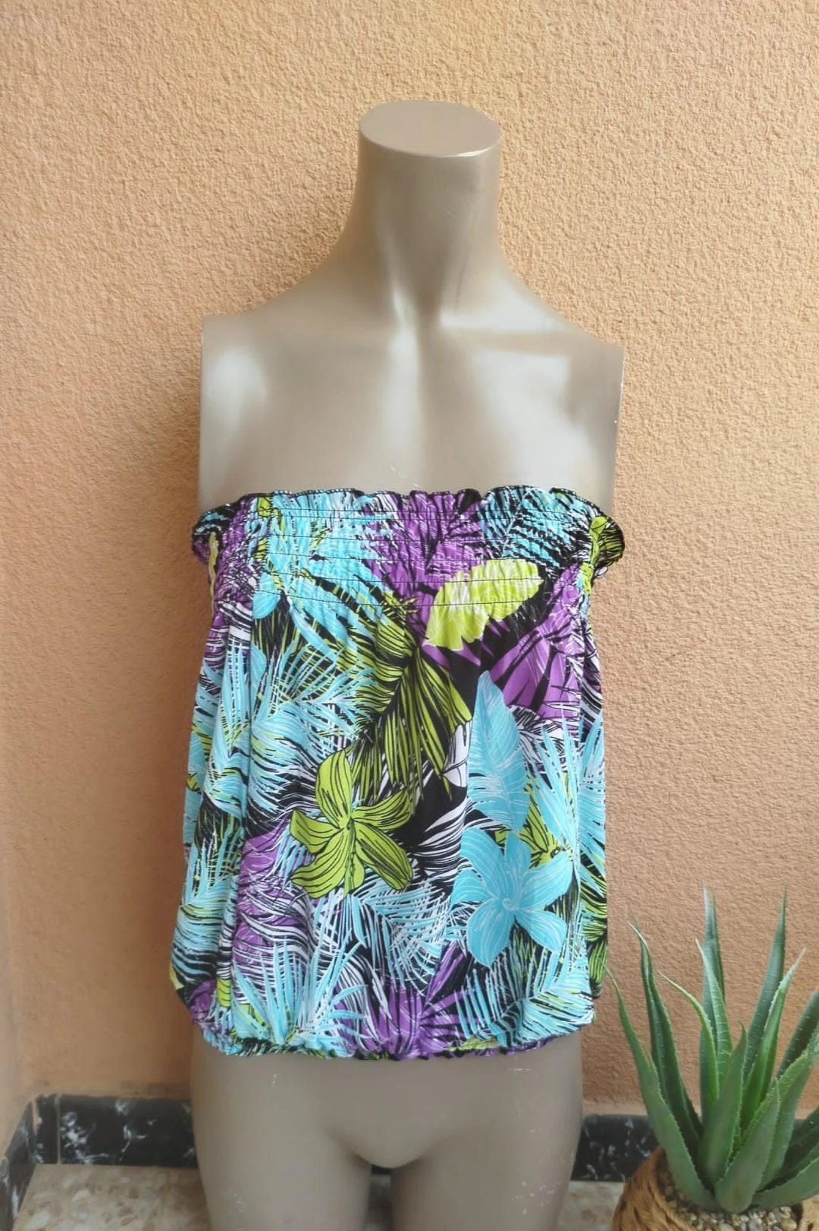 Top palabra de honor floreado talla única  ale - hop 🍉